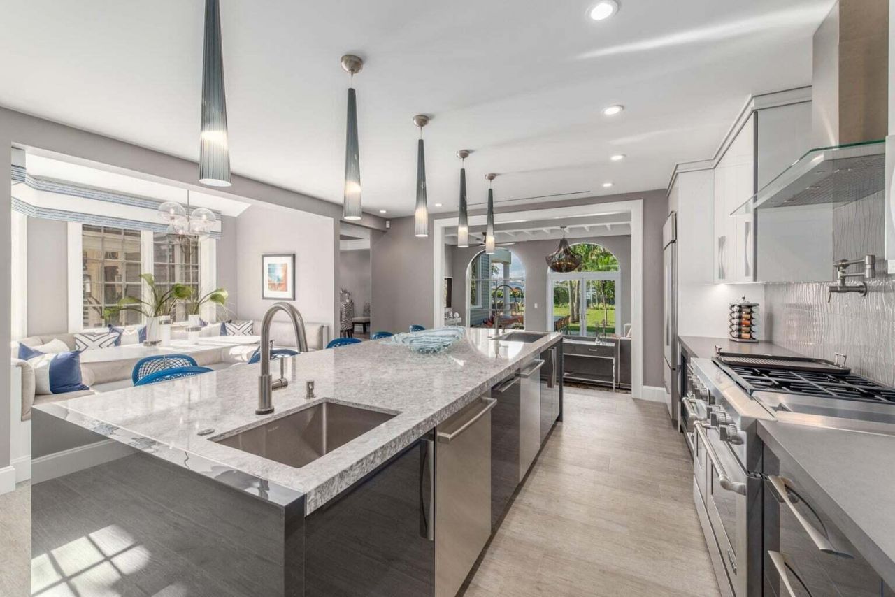 15 S Lake Trail, Palm Beach, FL 33480 Photo