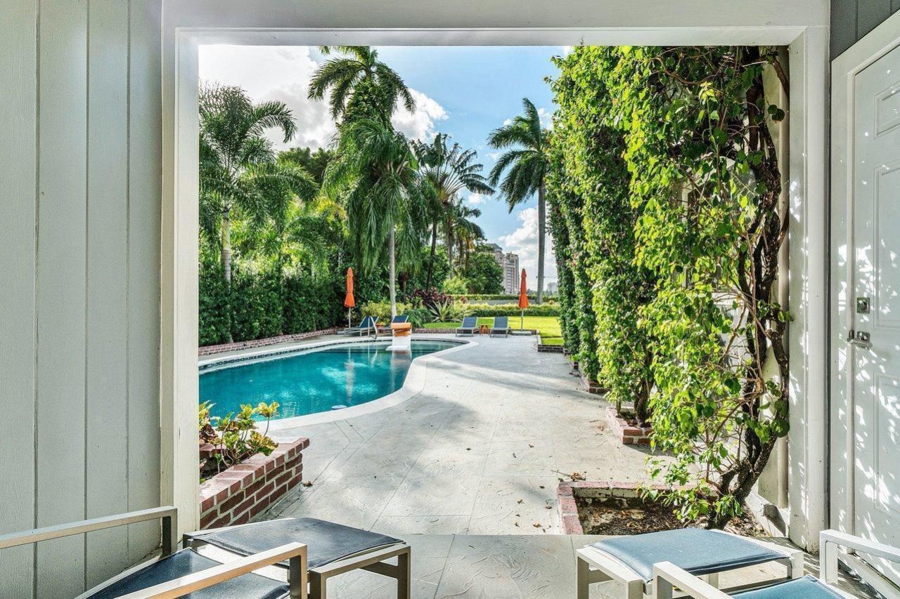 15 S Lake Trail, Palm Beach, FL 33480 Photo