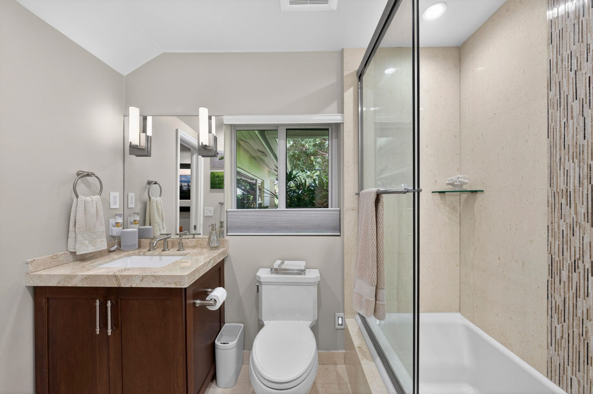 2460 Bayview Drive, Fort Lauderdale, FL 33305 Photo