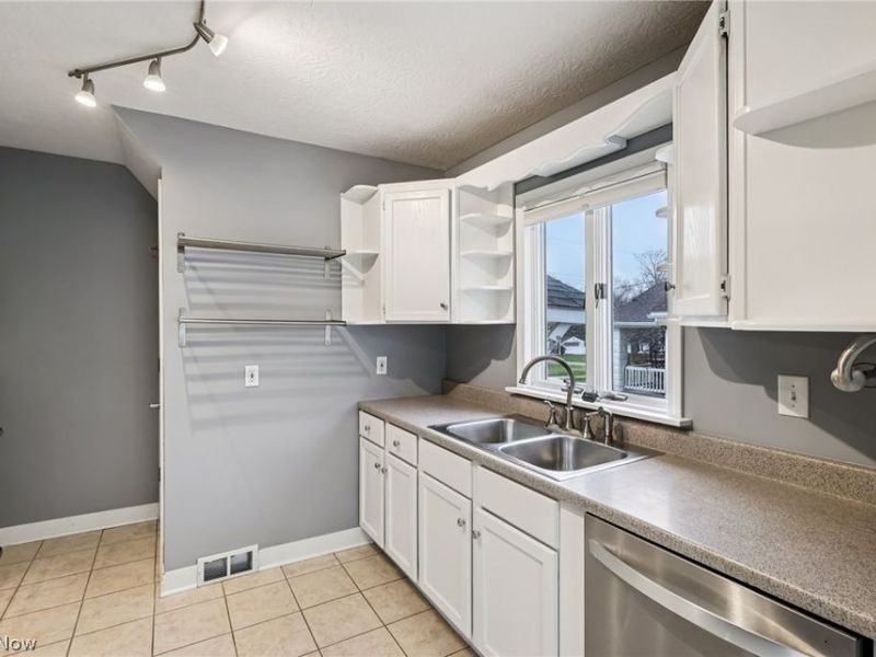 2230 Cooledge Avenue , Akron, OH 44305 Photo 16