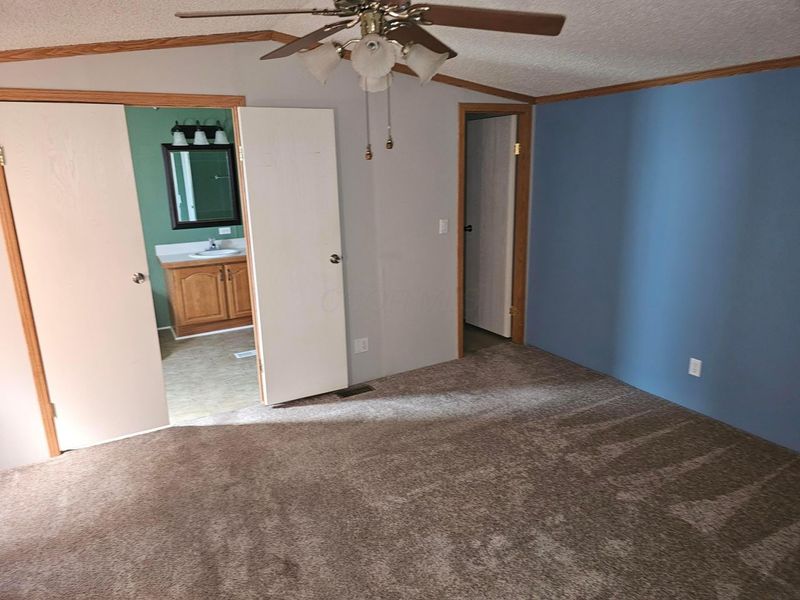 214 Estates Lane , Unit 214, Reynoldsburg, OH 43068 Photo 14