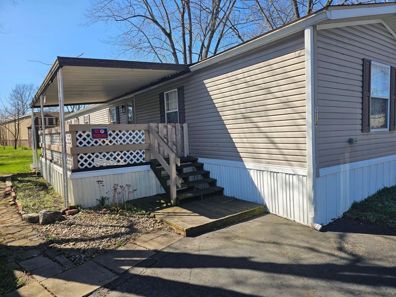 214 Estates Lane , Unit 214, Reynoldsburg, OH 43068 Photo 2