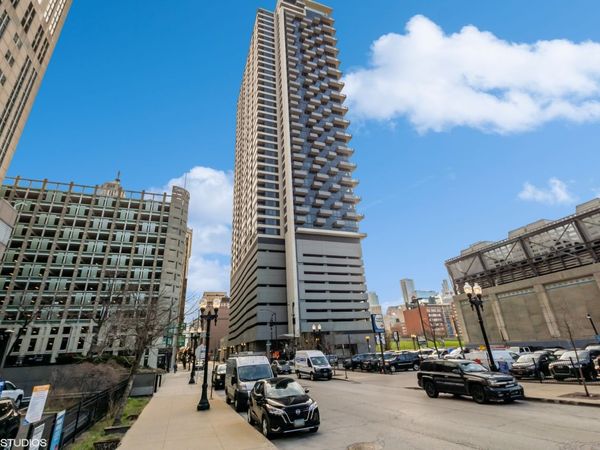 Unit 3718, Chicago, IL 60607