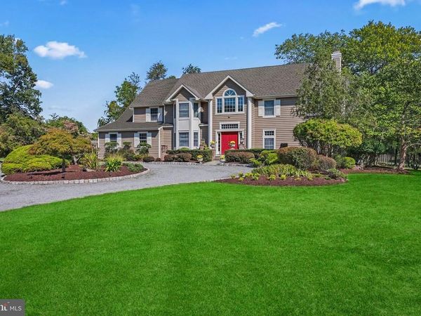 14 BENJAMIN TRAIL, PENNINGTON, NJ 08534