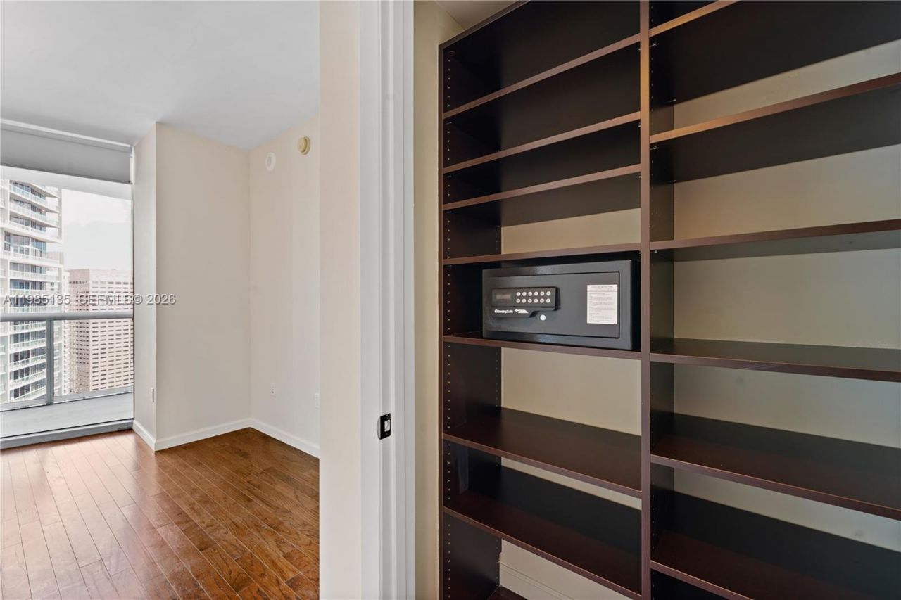 495 Brickell Ave , Unit 3904, Miami, FL 33131 Photo