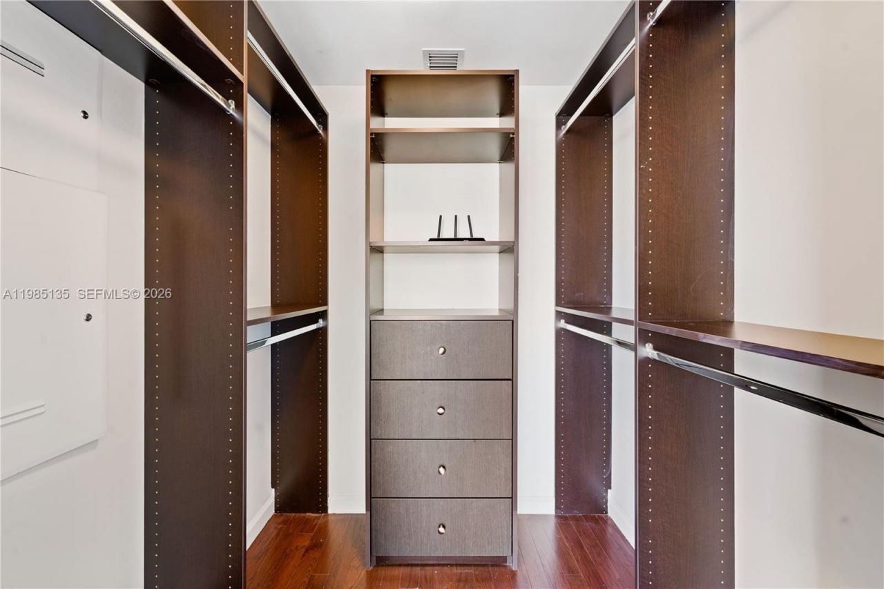 495 Brickell Ave , Unit 3904, Miami, FL 33131 Photo