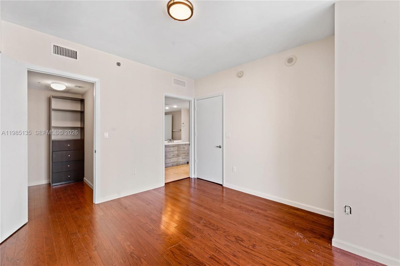 495 Brickell Ave , Unit 3904, Miami, FL 33131 Photo