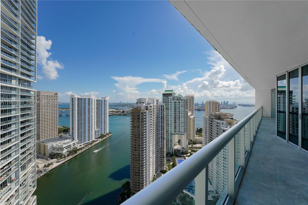 495 Brickell Ave , Unit 3904, Miami, FL 33131 Photo