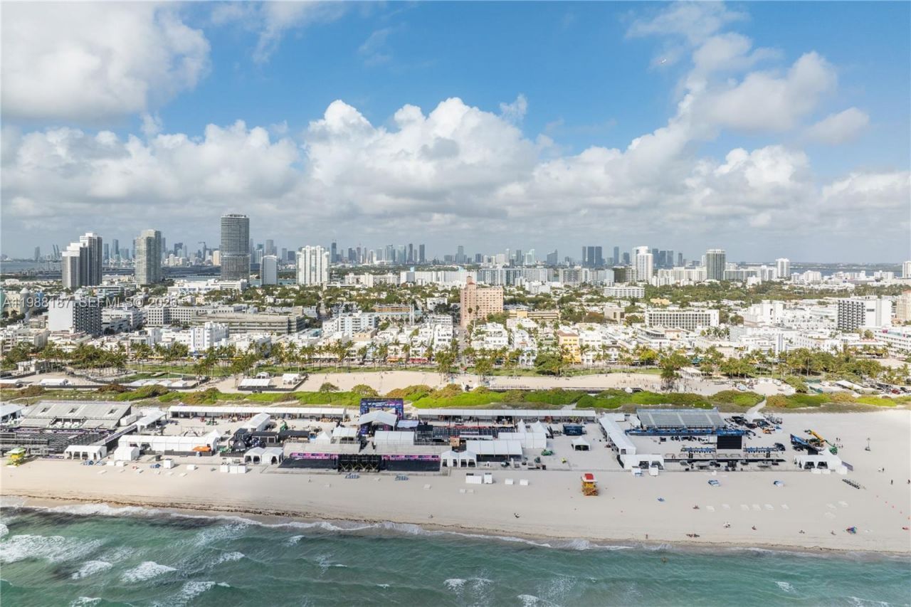 750 Collins Ave , Unit 302, Miami Beach, FL 33139 Photo