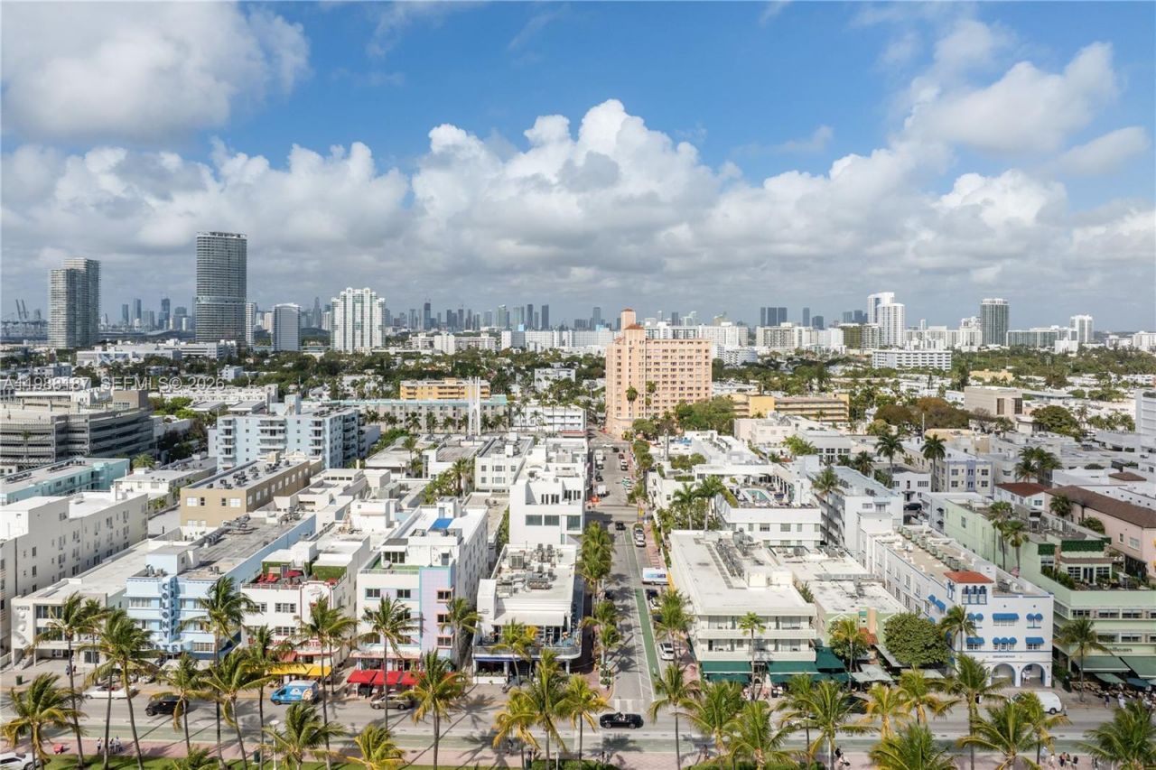 750 Collins Ave , Unit 302, Miami Beach, FL 33139 Photo