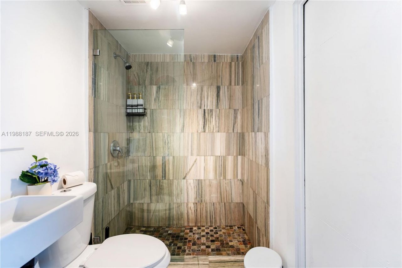 750 Collins Ave , Unit 302, Miami Beach, FL 33139 Photo