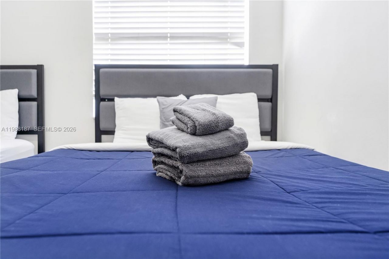 750 Collins Ave , Unit 302, Miami Beach, FL 33139 Photo