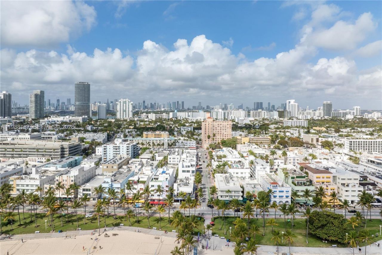 750 Collins Ave , Unit 302, Miami Beach, FL 33139 Photo