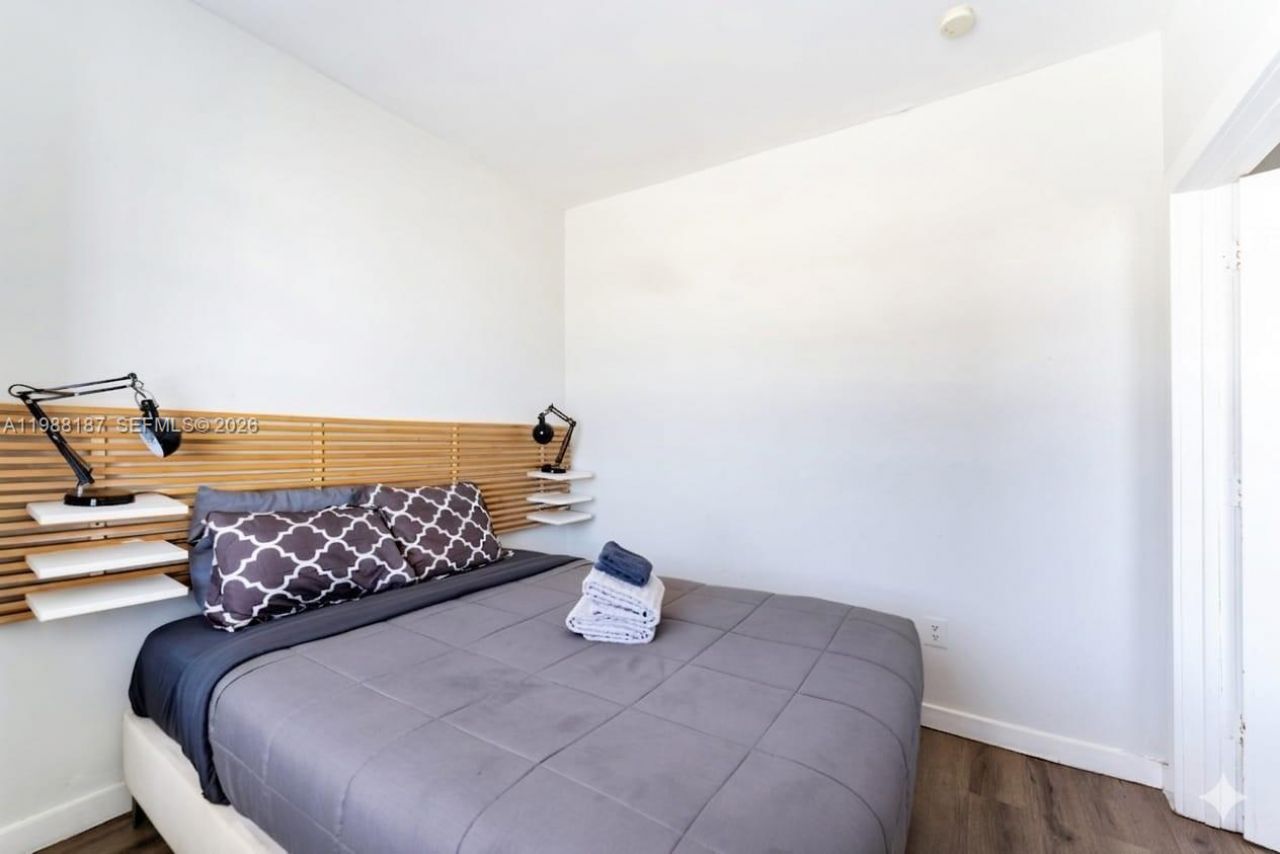 750 Collins Ave , Unit 302, Miami Beach, FL 33139 Photo