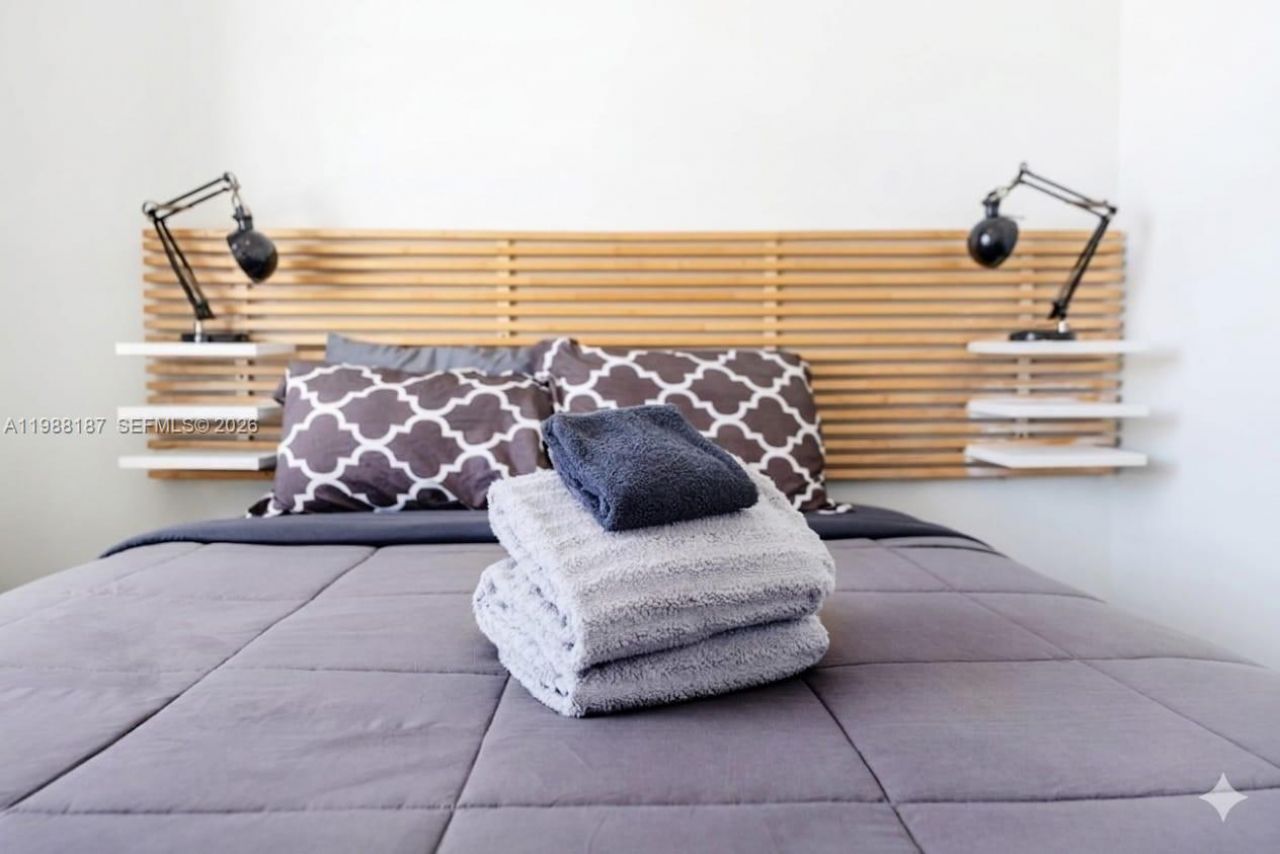 750 Collins Ave , Unit 302, Miami Beach, FL 33139 Photo