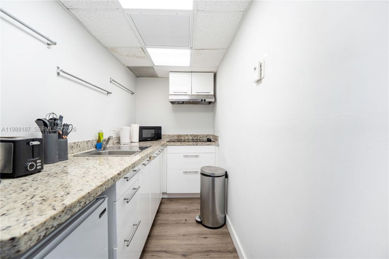 750 Collins Ave , Unit 302, Miami Beach, FL 33139 Photo