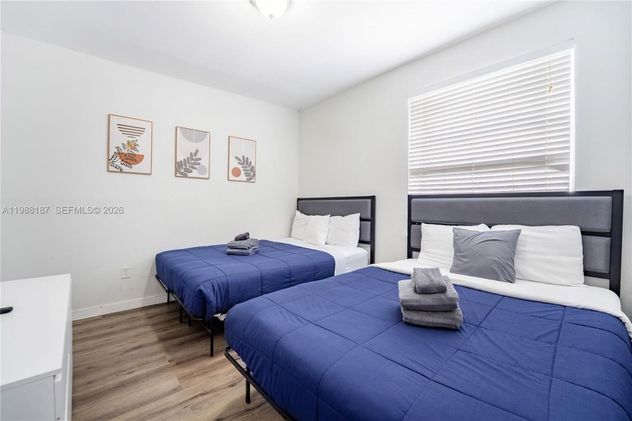 750 Collins Ave , Unit 302, Miami Beach, FL 33139 Photo