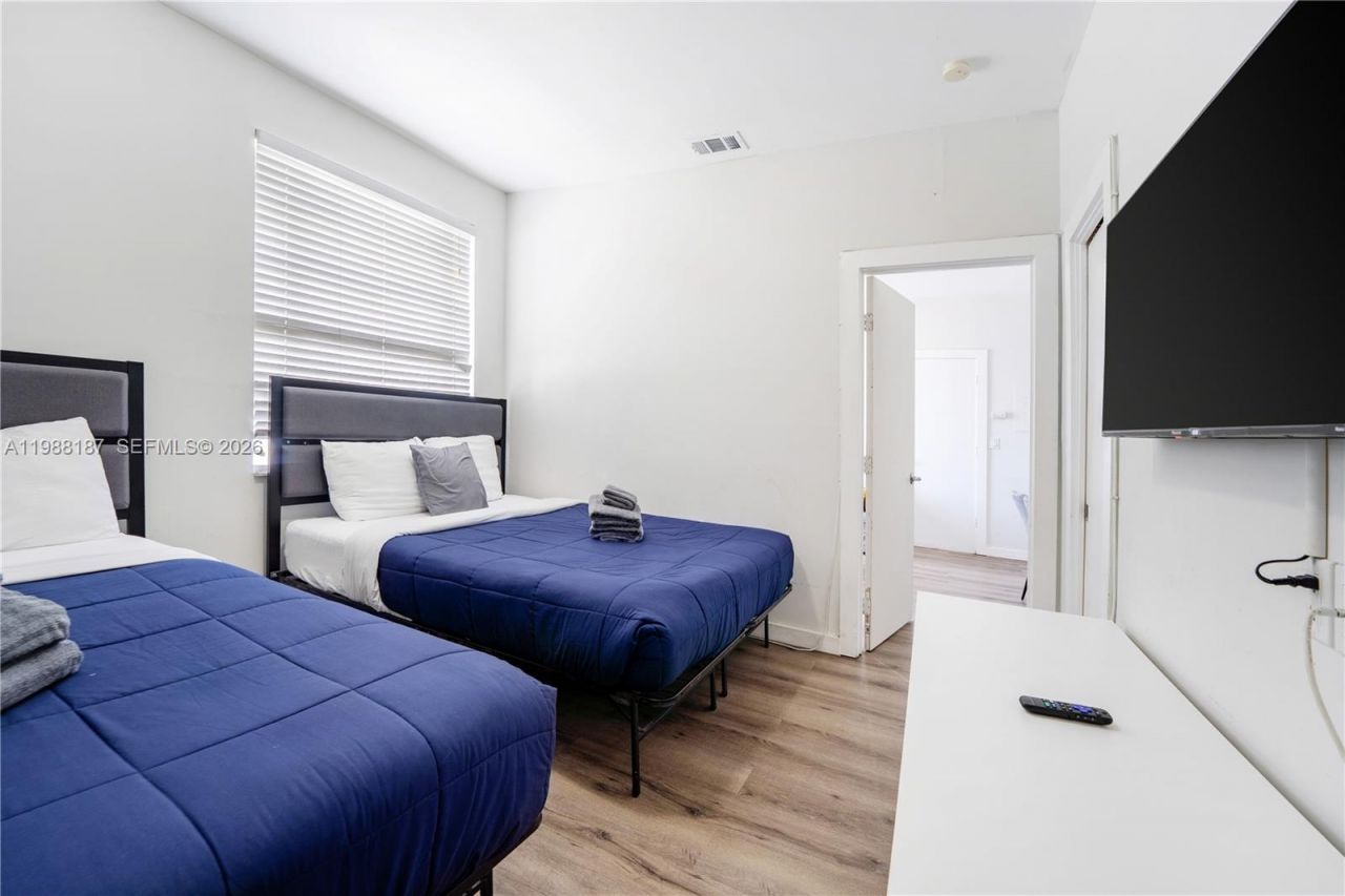 750 Collins Ave , Unit 302, Miami Beach, FL 33139 Photo