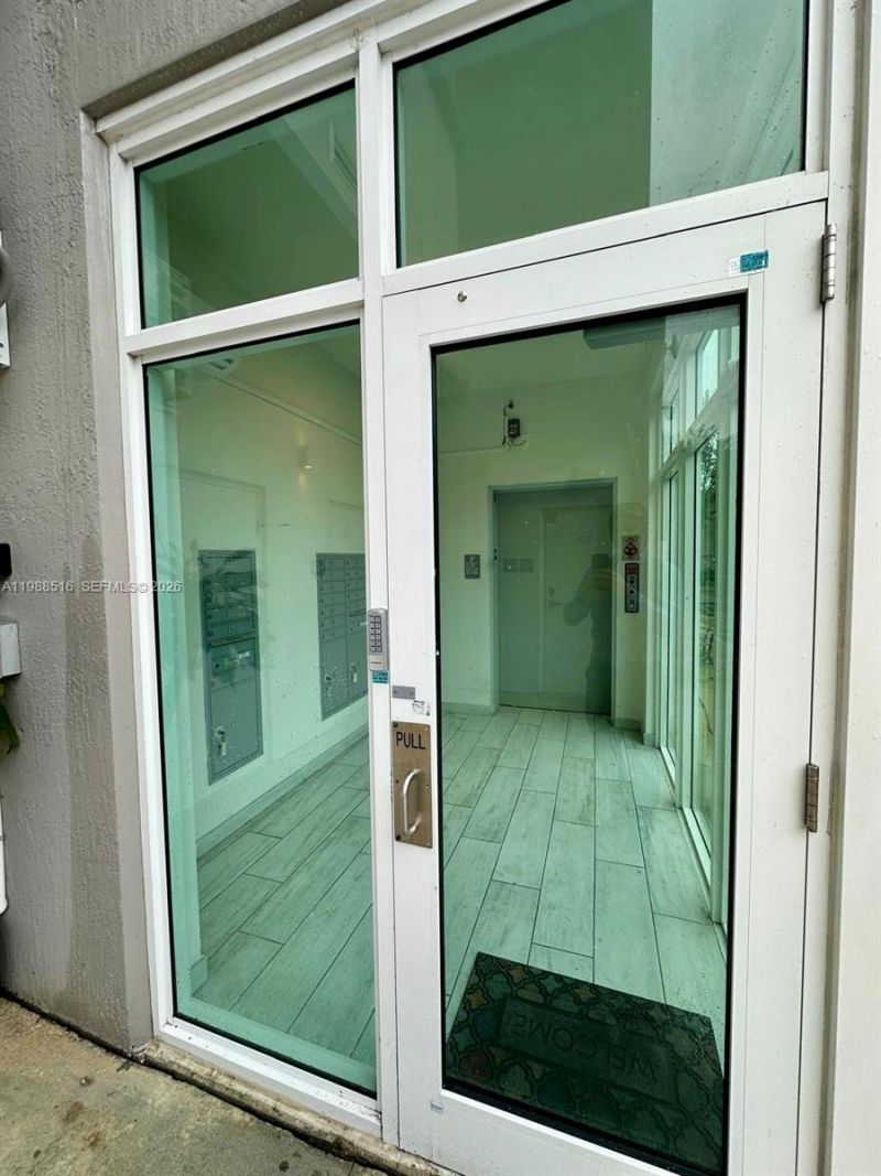 19380 NE 26th Ave , Unit 305, Miami, FL 33180 Photo