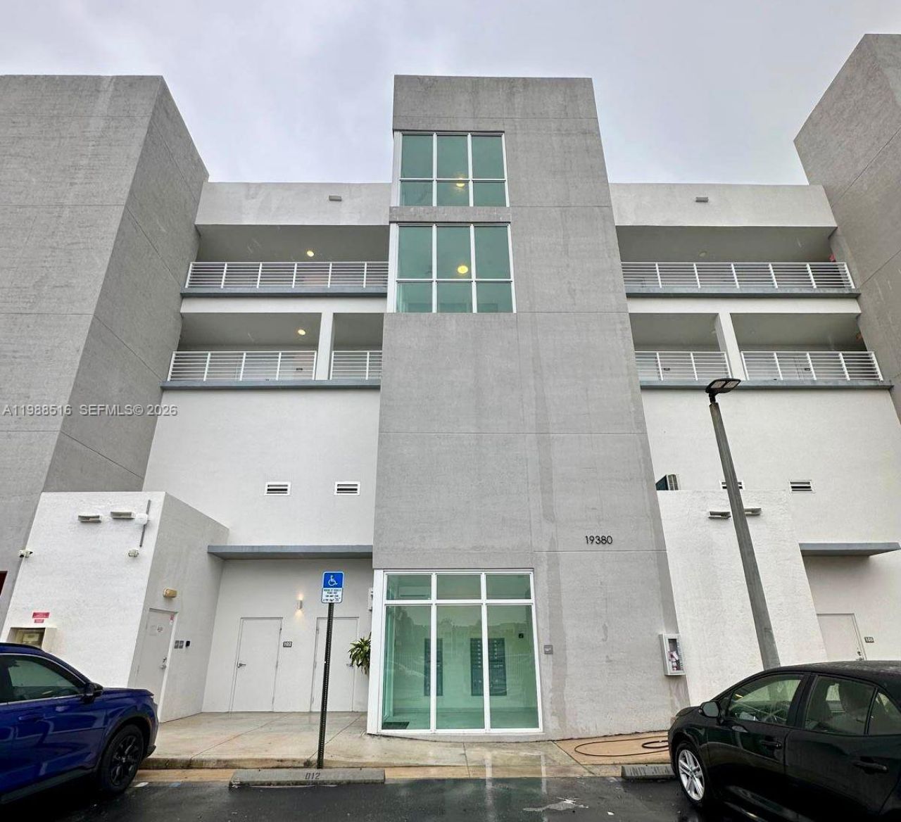 19380 NE 26th Ave , Unit 305, Miami, FL 33180 Photo