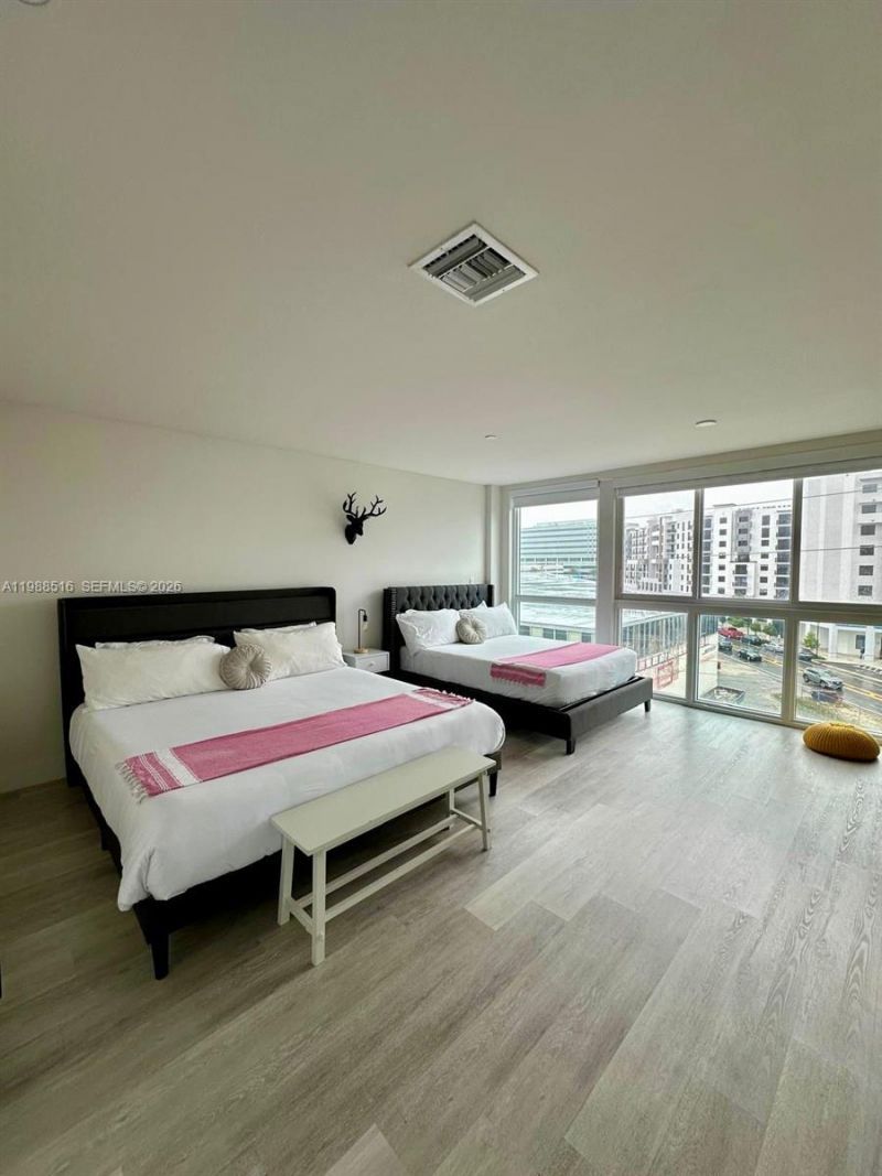 19380 NE 26th Ave , Unit 305, Miami, FL 33180 Photo