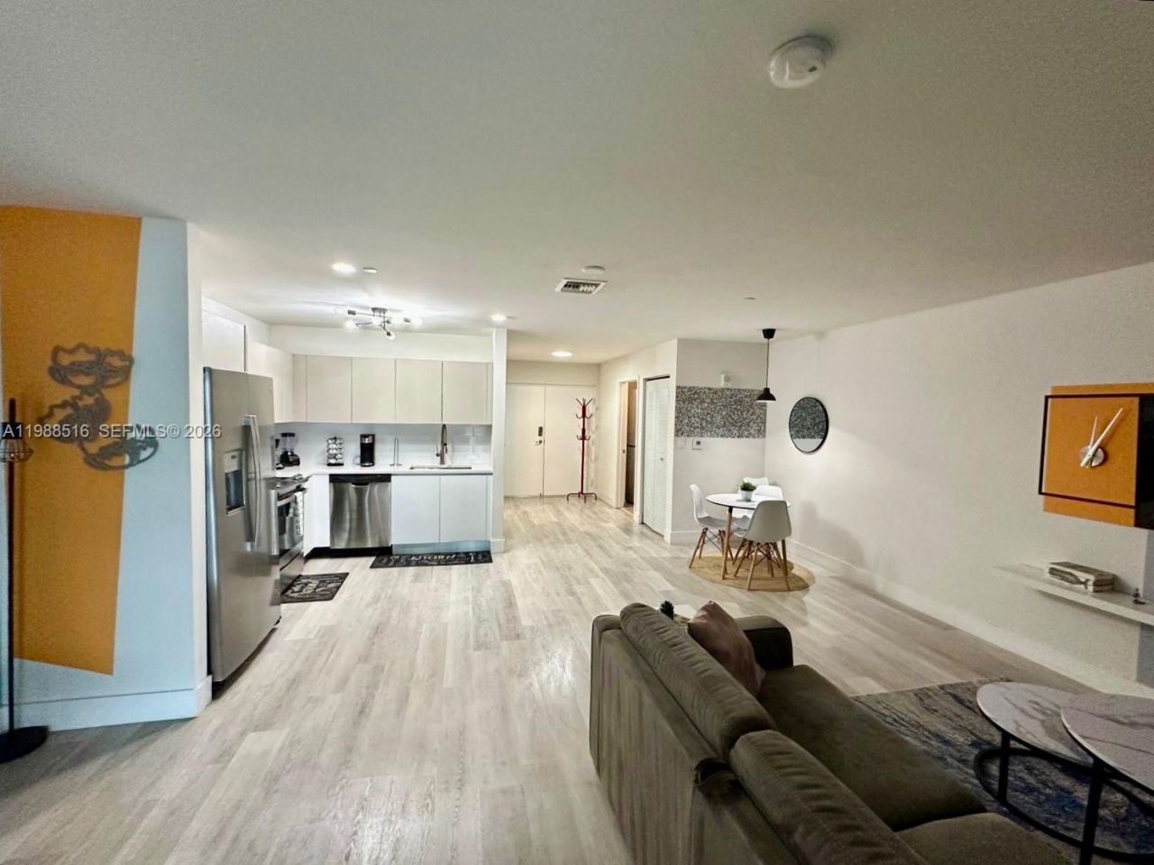 19380 NE 26th Ave , Unit 305, Miami, FL 33180 Photo