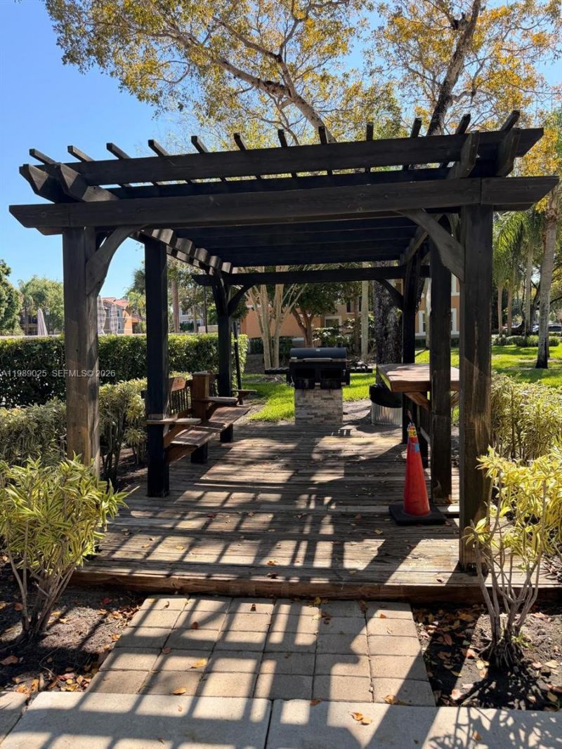 8821 Wiles Rd , Unit 108, Coral Springs, FL 33067 Photo