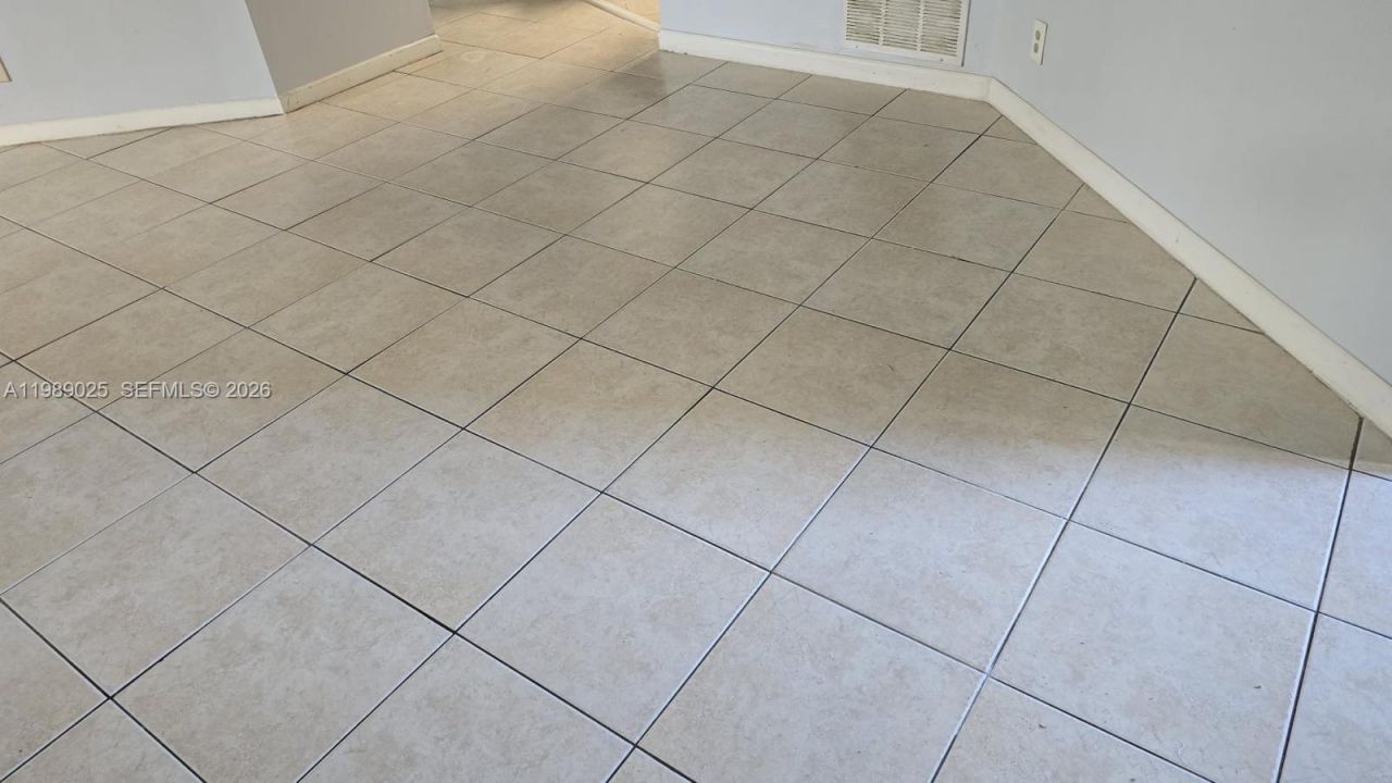 8821 Wiles Rd , Unit 108, Coral Springs, FL 33067 Photo