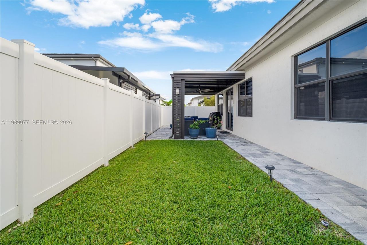 4427 SW 175th Ave, Miramar, FL 33029 Photo