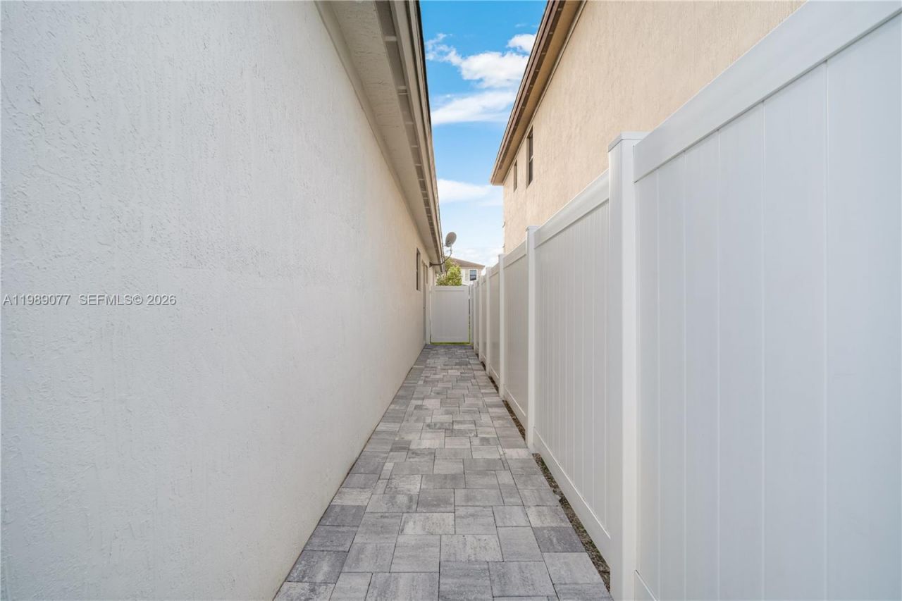 4427 SW 175th Ave, Miramar, FL 33029 Photo