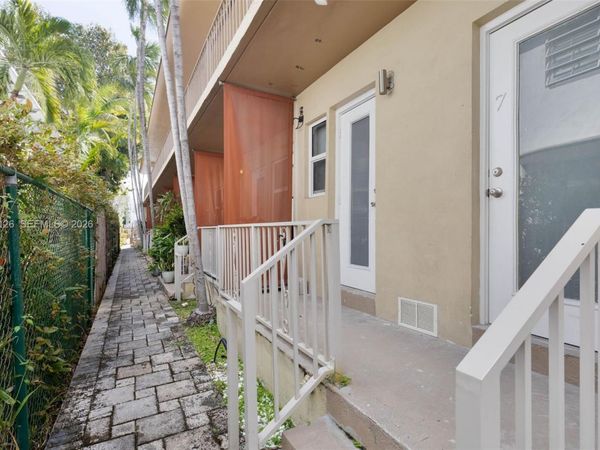 1228 Pennsylvania Ave, Unit 7, Miami Beach, FL 33139