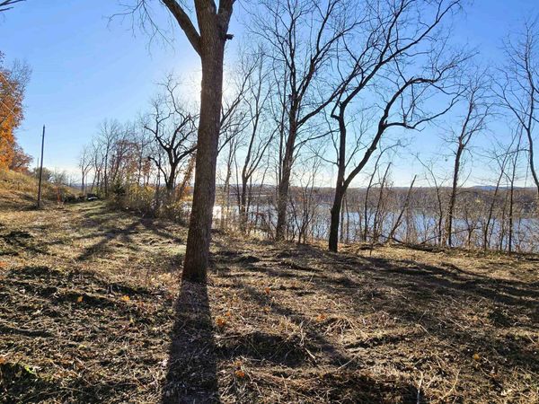 4.1 +/- ACRES HWY 35, De Soto, WI 54624