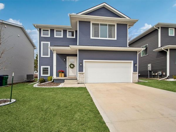 4724 167th Street, Urbandale, IA 50323