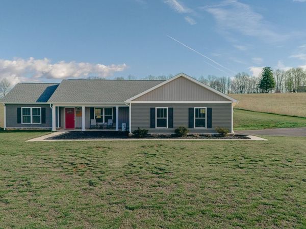3546 Edwardsville RD , Hardy, VA 24101