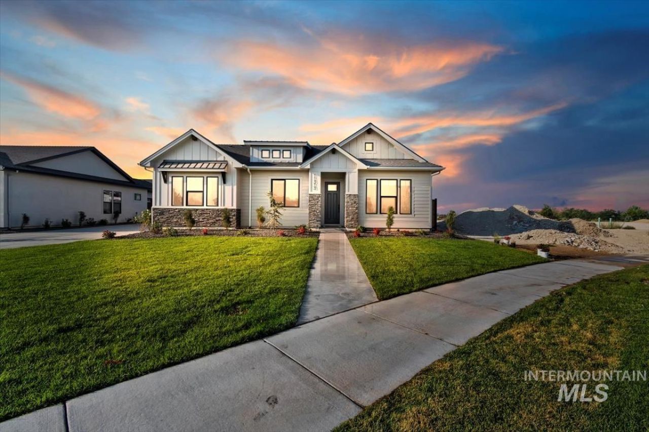 11313 S Corballis Ln, Kuna, ID 83634 Main Photo