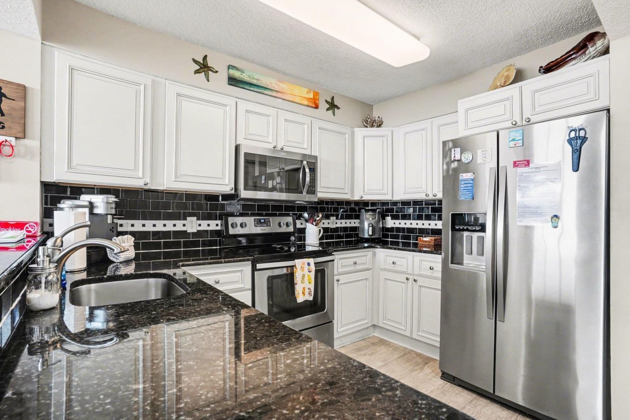 102 N Ocean Blvd. Photo 11