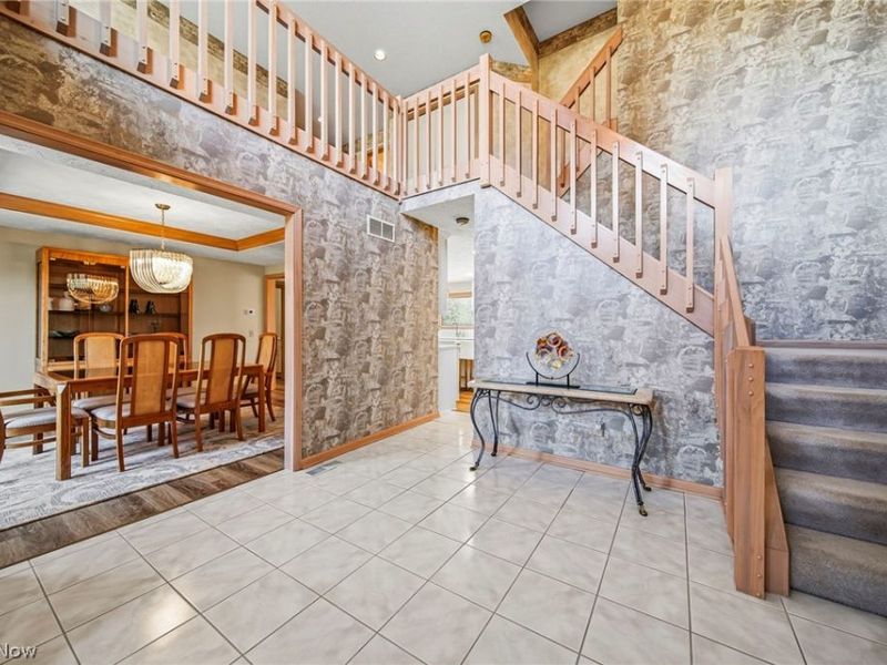 471 Medway Road , Highland Heights, OH 44143 Photo 17