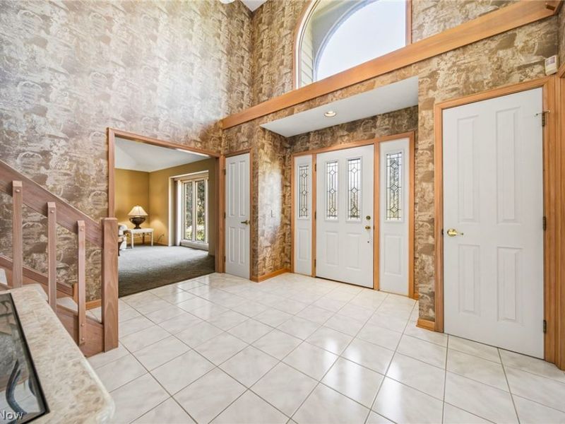 471 Medway Road , Highland Heights, OH 44143 Photo 18