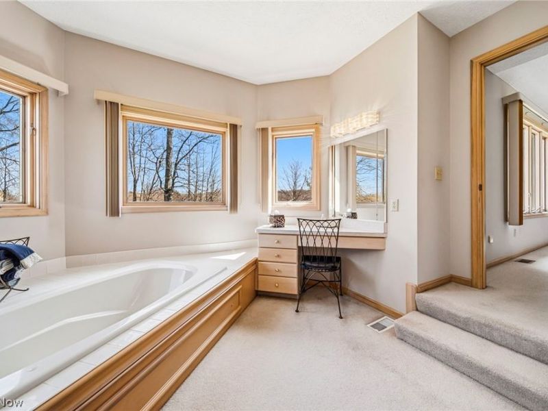 471 Medway Road , Highland Heights, OH 44143 Photo 30