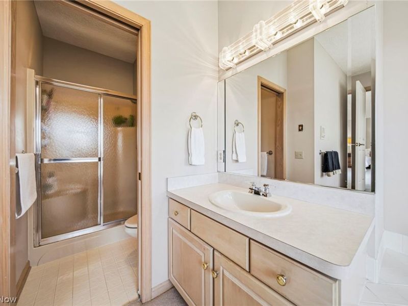 471 Medway Road , Highland Heights, OH 44143 Photo 32