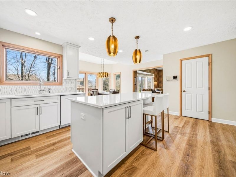 471 Medway Road , Highland Heights, OH 44143 Photo 5