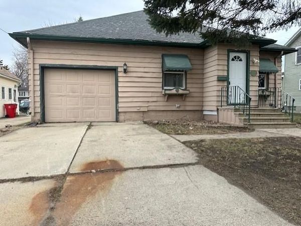 1204 2nd Avenue NW, Austin, MN 55912