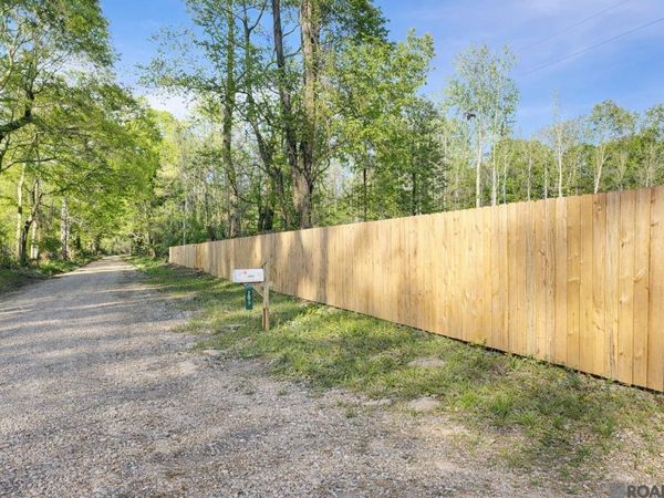 24670 Brian Rd, Zachary, LA 70730