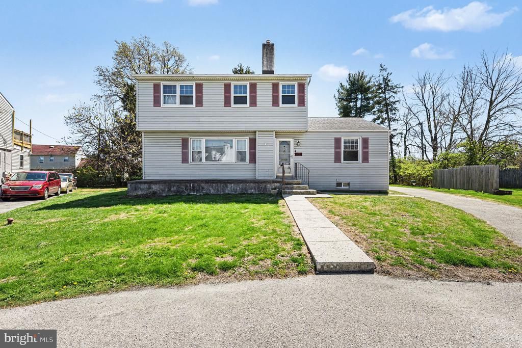 1701 Harmon Road, Conshohocken, PA 19428 Main Photo