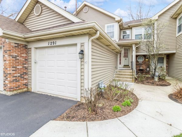 1291 COLDSPRING Road , Carol Stream, IL 60188