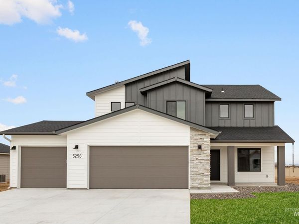 5256 E Phelps Lake Dr, Nampa, ID 83687