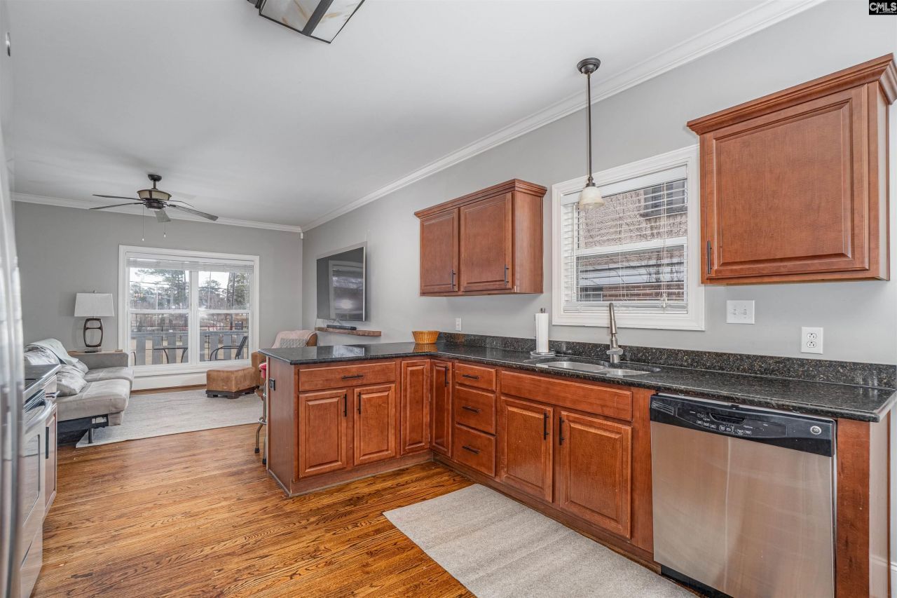 3903 Lamar Street  Photo 7