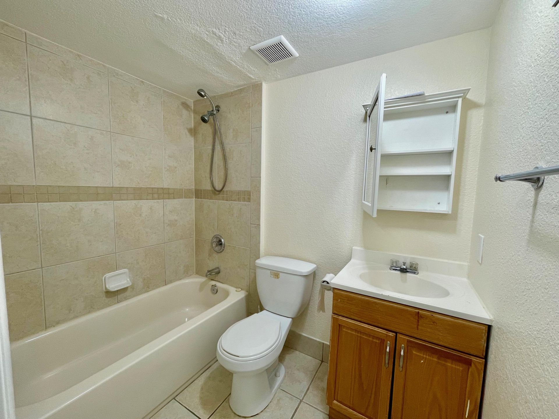 5555 Garden Avenue, West Palm Beach, FL 33405 Photo