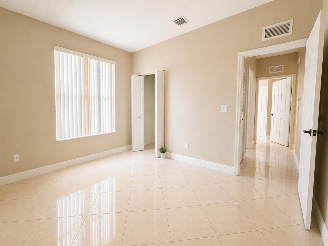 3549 Forest Hill Boulevard, Unit 25, Palm Springs, FL 33406 Photo