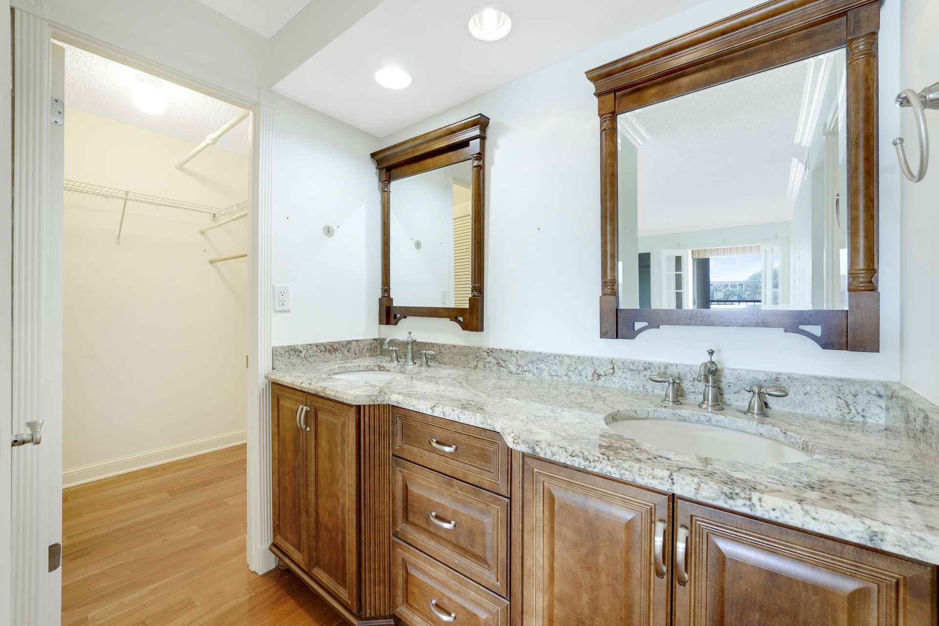 5344 Woodland Lakes Drive, Unit 323, Palm Beach Gardens, FL 33418 Photo